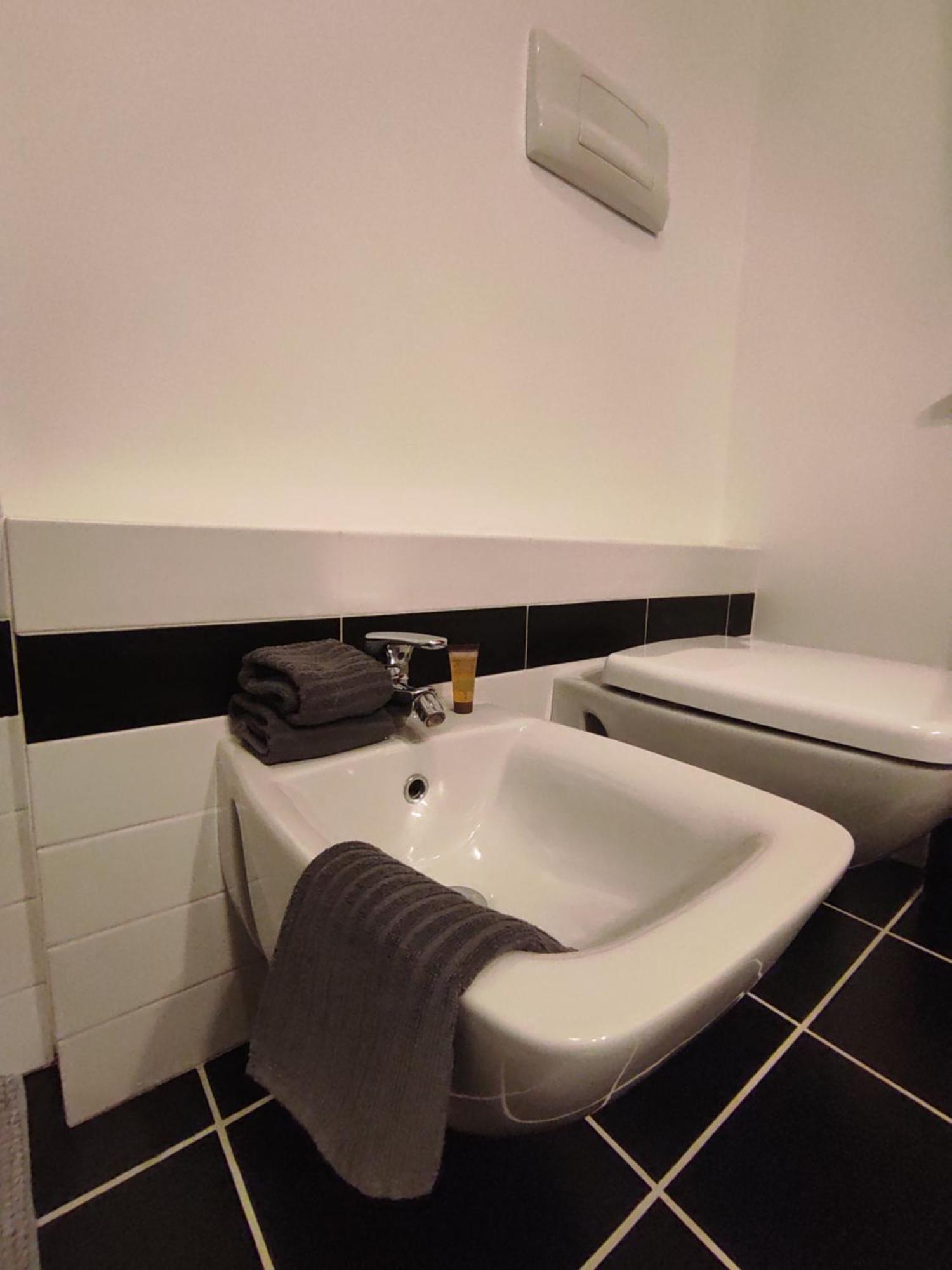 Appartamento Tranquillo Barcode House Ербуско Екстериор снимка